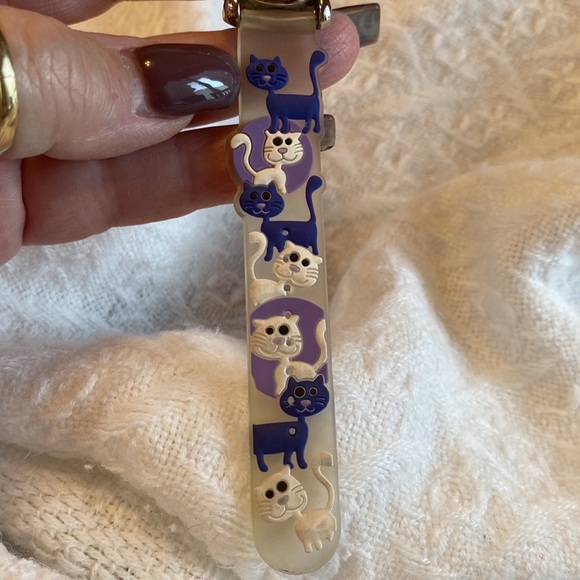FG Quartz Cat blue, white lavender watch!  Second hand cat moves! Needs battery! - Picture 3 of 9